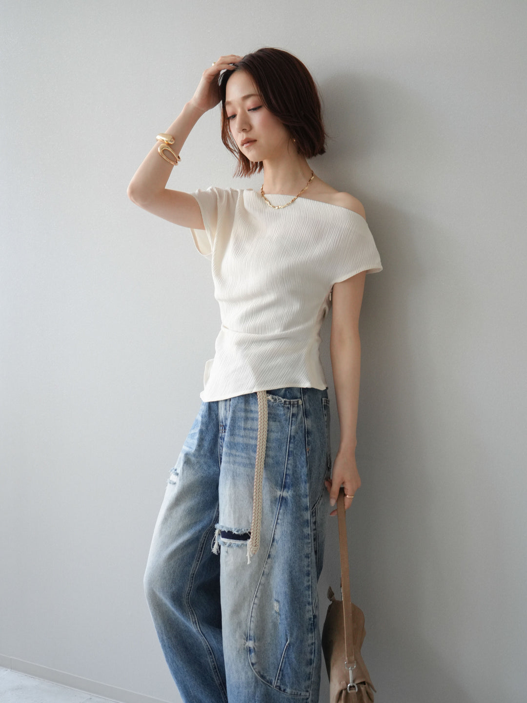 [予約]クレープアシンメトリーギャザートップス/white