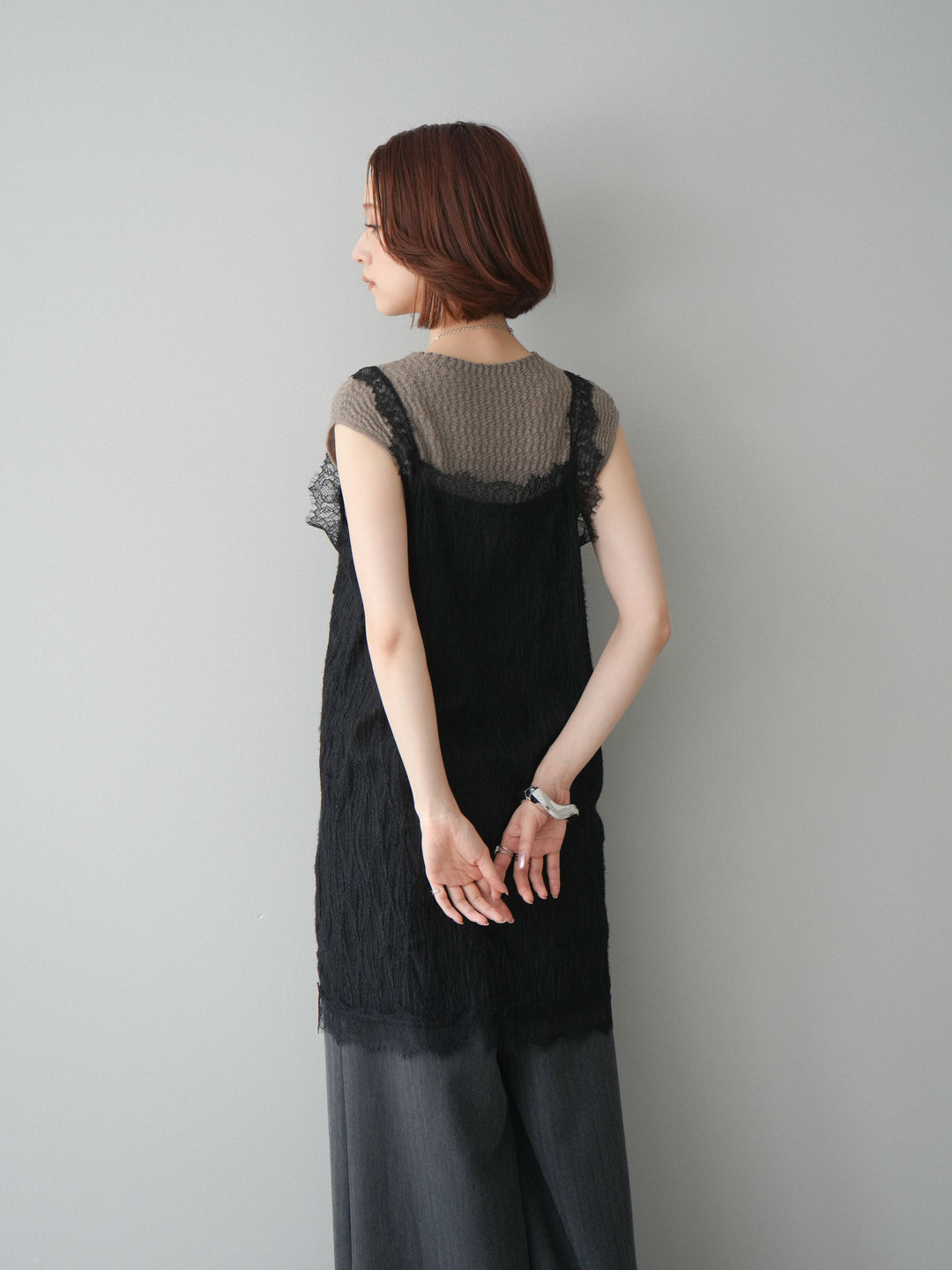 [予約]レース切替ジャガードニットロングキャミソール/black