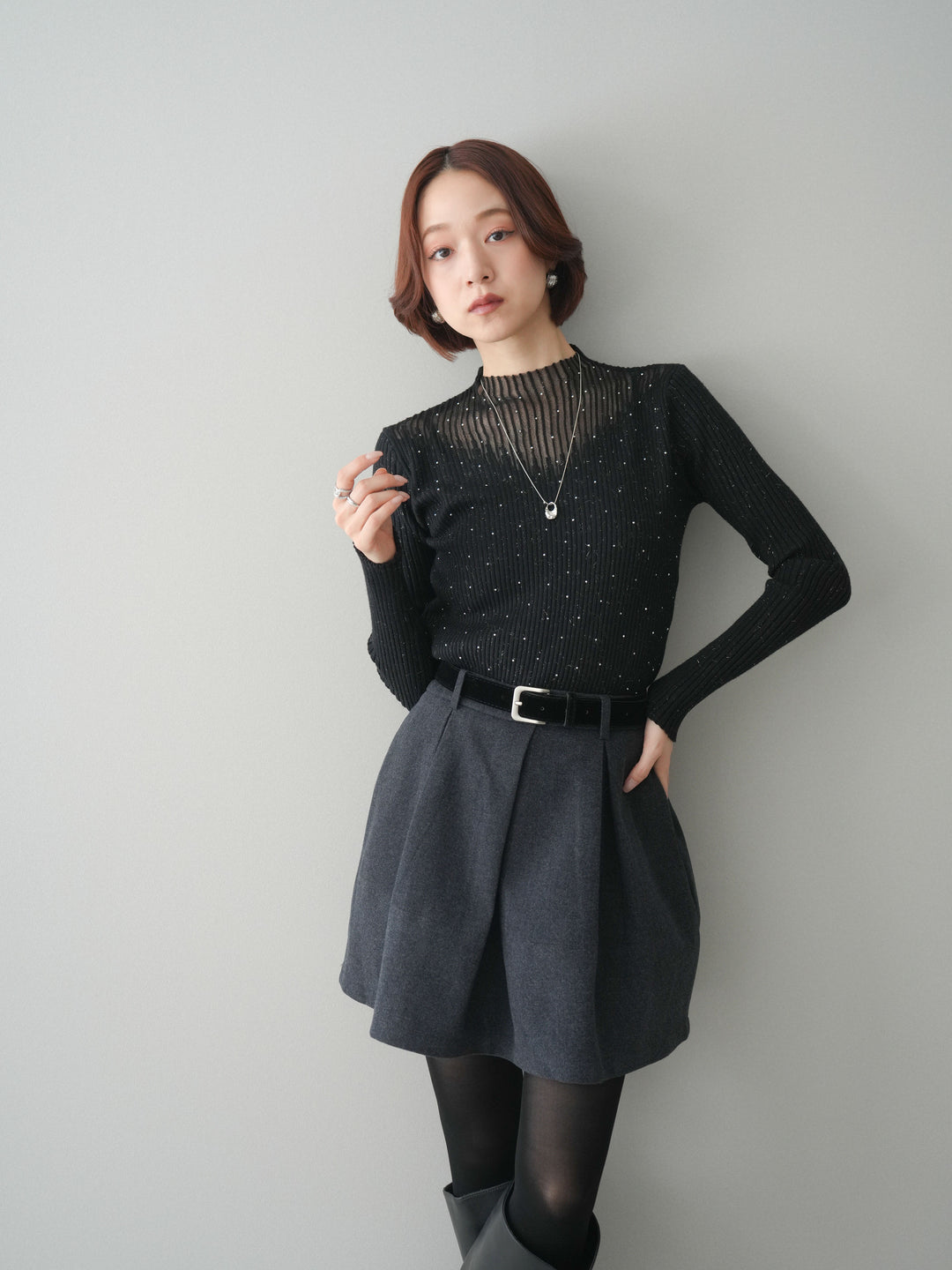 [SET]シアー切替スパンコールリブニットトップス+ベルト付きタックミニスカート(2set)