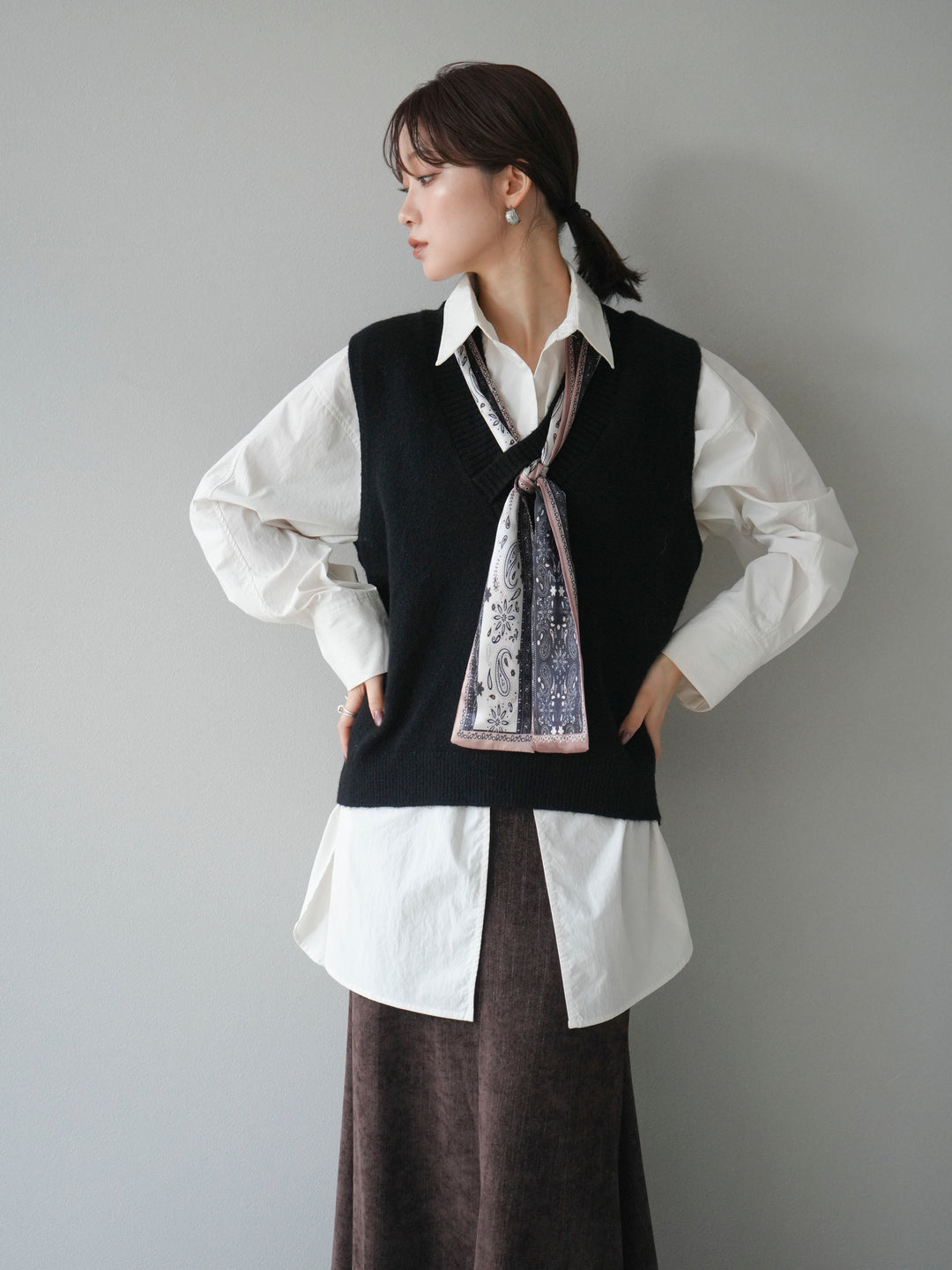 [予約]スカーフ付きニットベスト/black