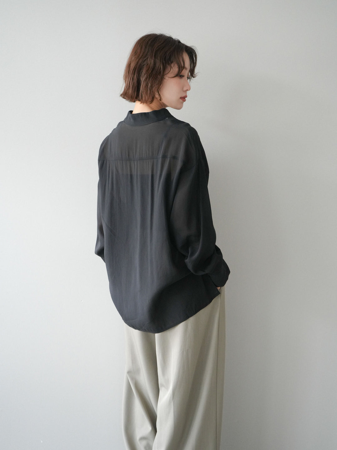[予約]フロントコードエンブロイダリーブラウス/black