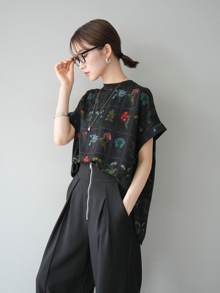 [予約]パッチワークフラワープリントプルオーバー/ブラック