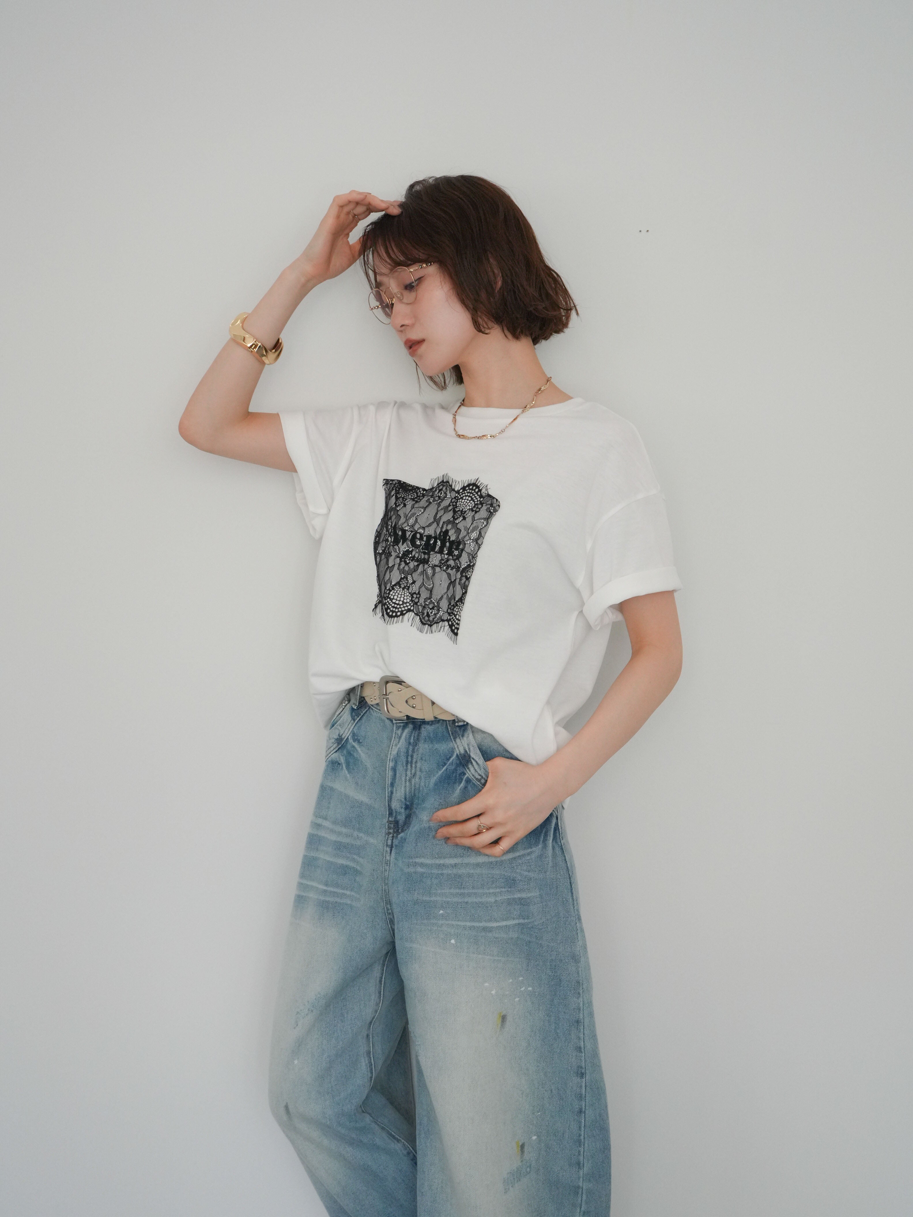 カットソー レースコラージュロゴTシャツ レースロゴ刺繍Tシャツ Lumier 予約]レースコラージュロゴTシャツ/off – Lumier