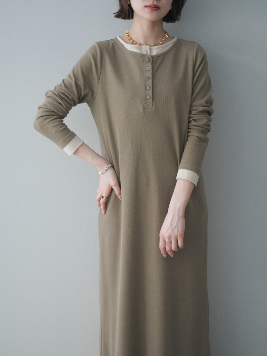 [SET]配色レイヤードヘンリーネックカットリブワンピース+配色レイヤードヘンリーネックカットリブワンピース(2set)