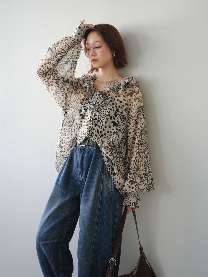 [予約]ラッフルネックシアーブラウス/leopard