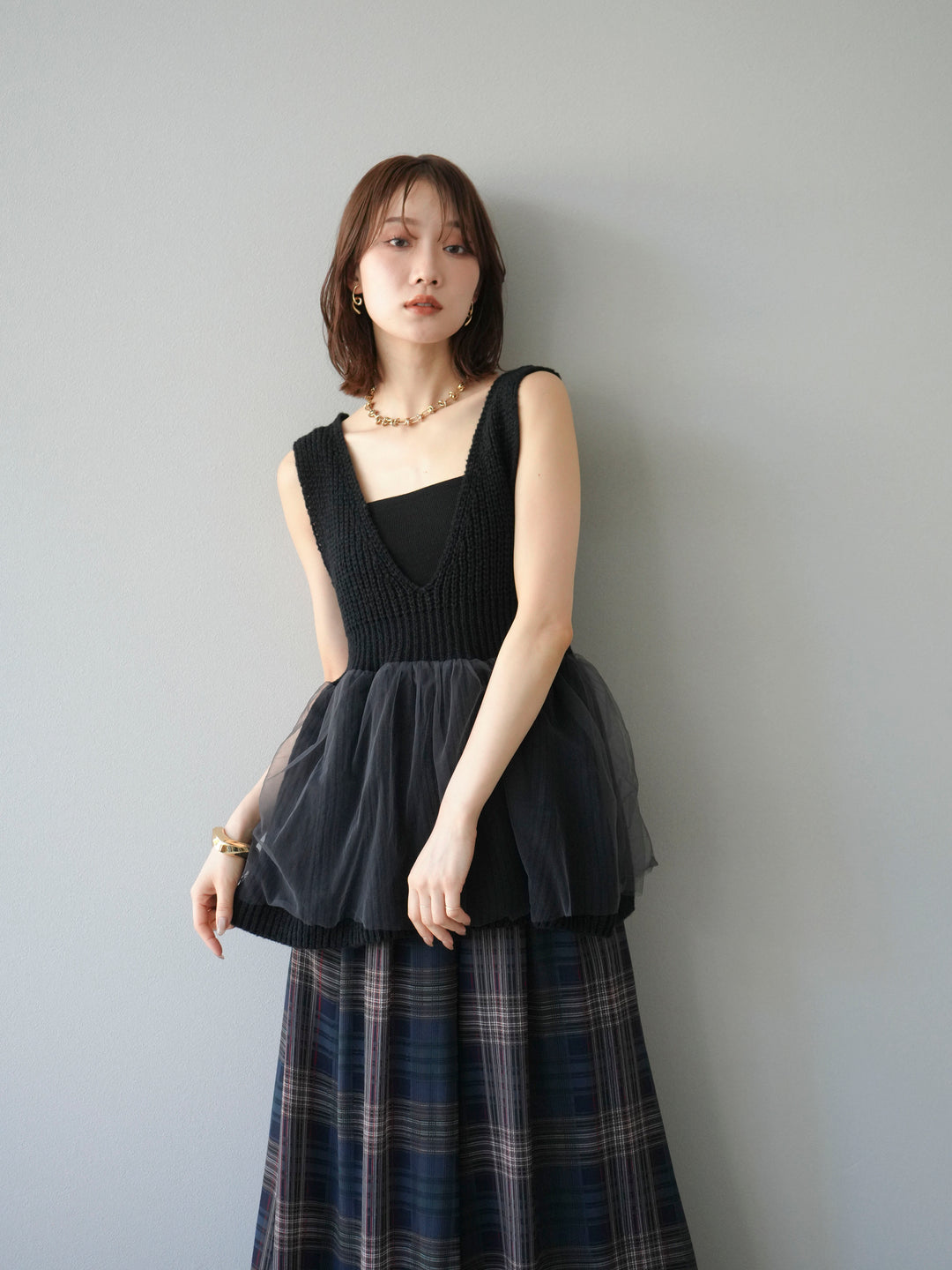 [予約]チュールレイヤードペプラムニットベスト/ブラック