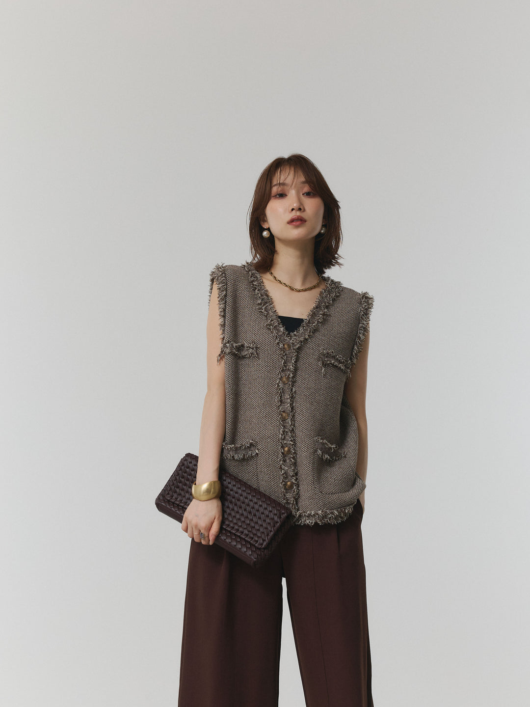 【Allure】[SET]アンティークボタンツイードフリンジニットベスト+デザインタックセンターシームアイドパンツ(2set)
