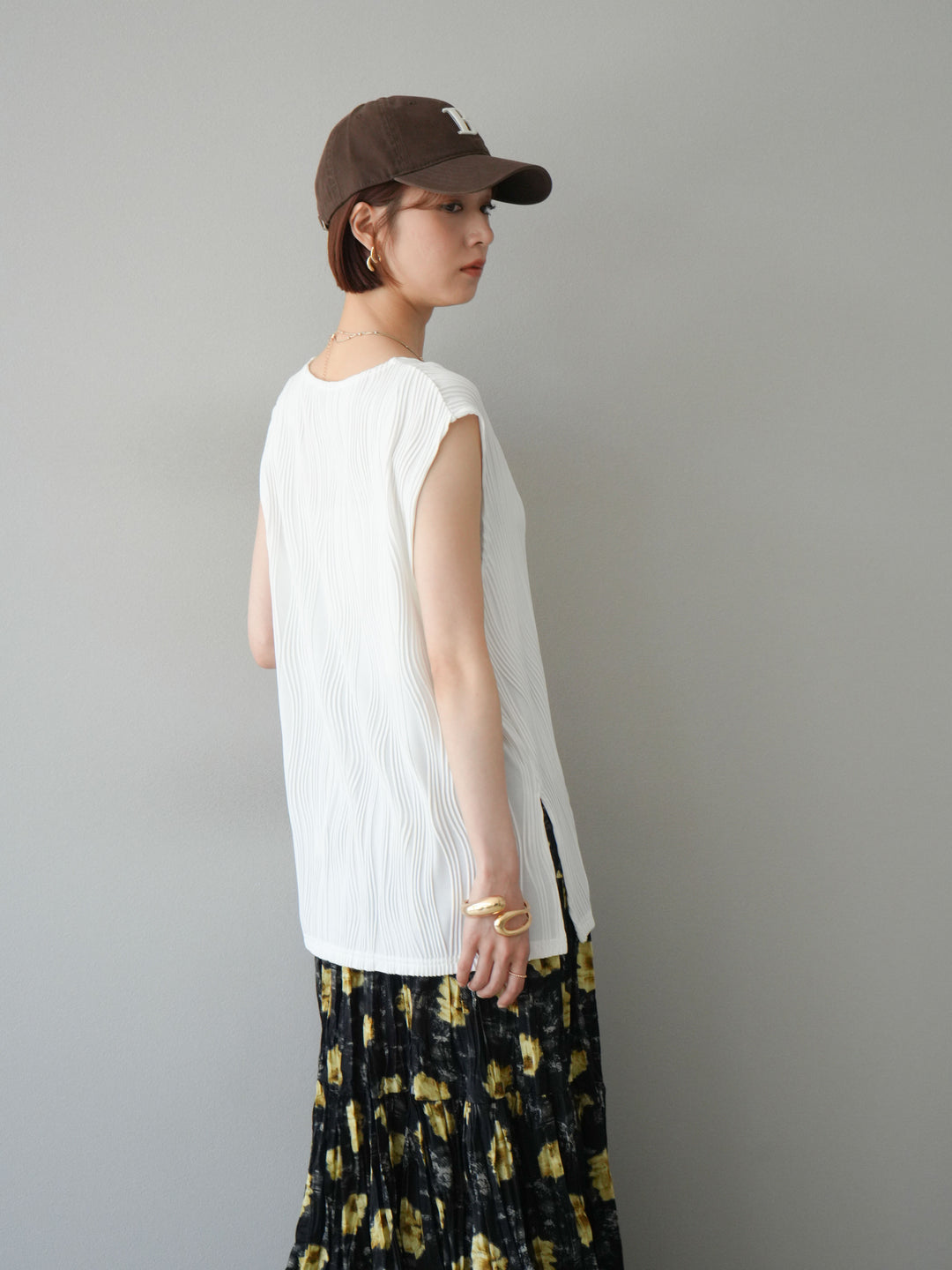 [SET]ウェーブパイピングVネックベスト+フラワーワッシャーロングスカート(2set)