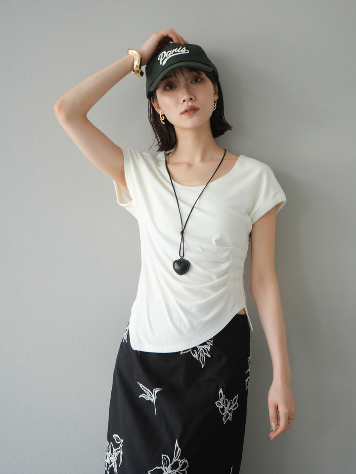 [予約]タックTシャツ＆レザーハートネックレスSET /ホワイト