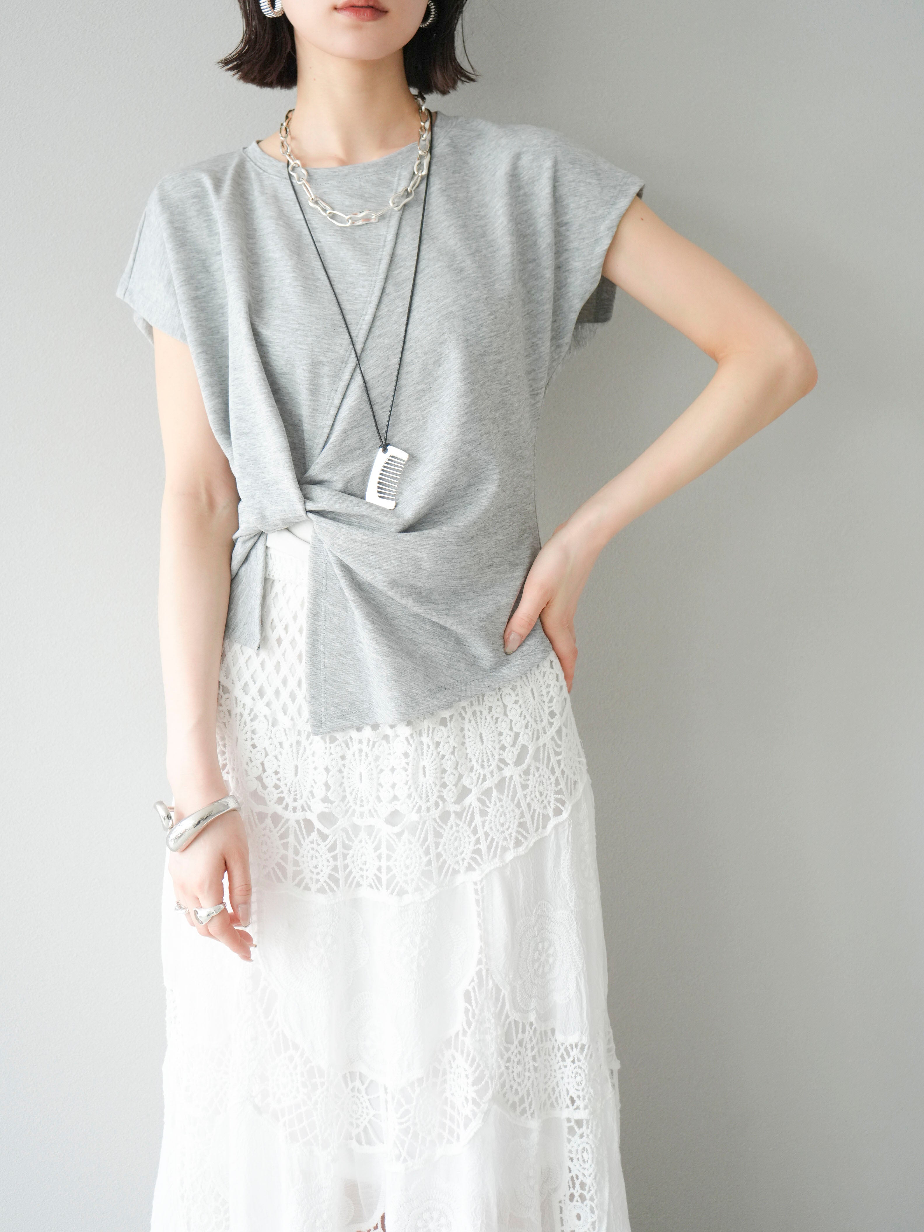 予約]カシュクールTシャツ＆コームネックレスSET /グレー – Lumier