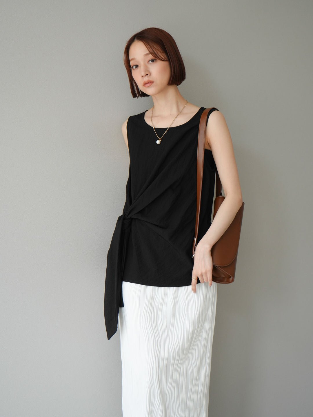 [予約]フロント巻きノースリーブブラウス/ブラック