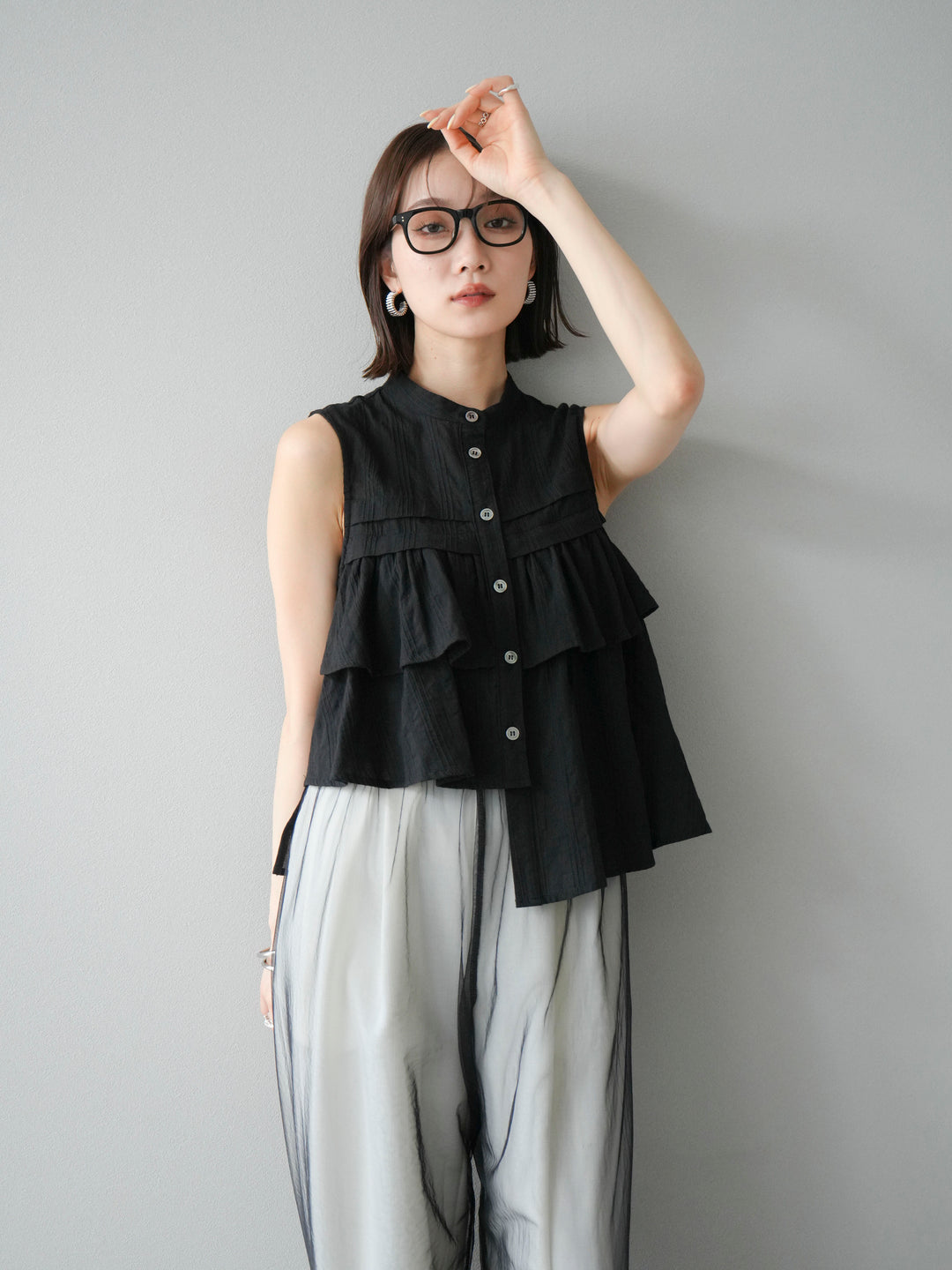 [SET]ドビーストライプアシンメトリーフリルノースリブラウス+コード刺繍チュールレイヤードパンツ+リネンライクイージーワイドパンツ(3set)