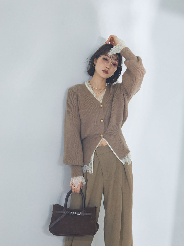 【魅力】[套裝] 金色紐帶針織開襟衫 x 蕾絲襯衫套裝 + 不對稱腰部收腰褲（兩件套）