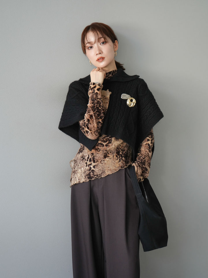 [予約]ケーブル編みニットケープ/ブラック