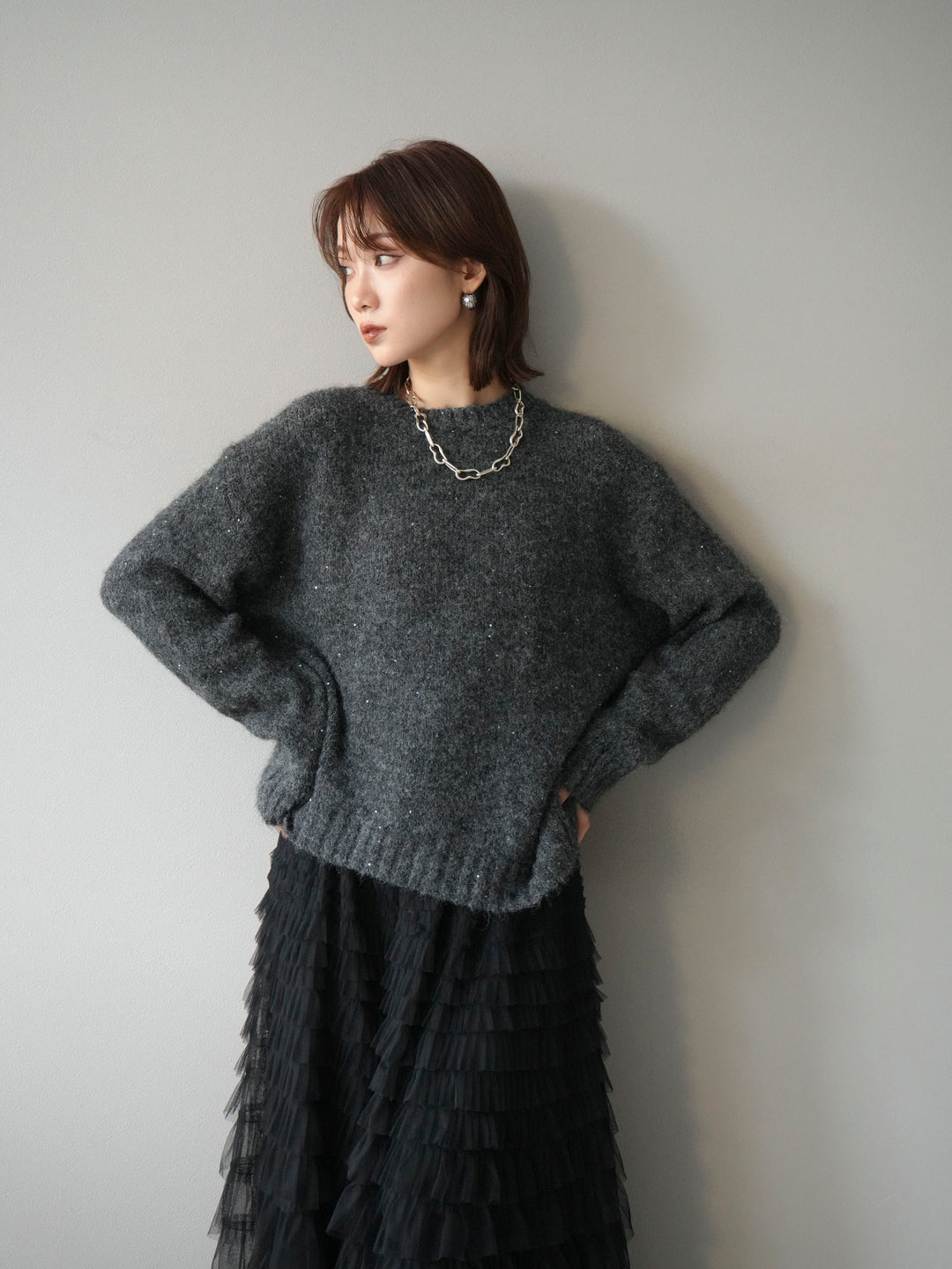 [予約]スパンコールニットプルオーバー/チャコール