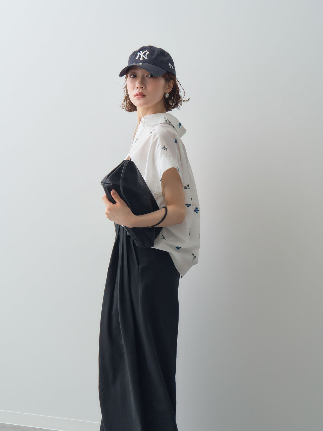 【套裝】花卉刺繡燈籠無袖襯衫+腰帶設計環扣闊腿褲（兩件套）