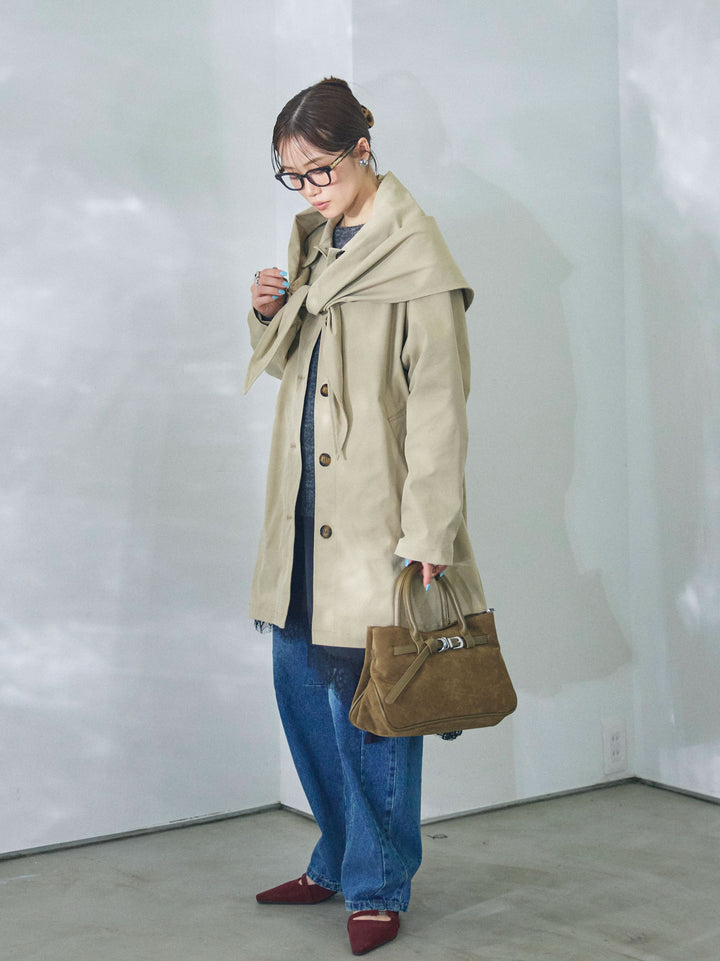 【Allure】[SET]スカーフ付ステンカラーミディアムコート+モヘアタッチ透かし編みボートネックニットプルオーバー+アシメカーブデニムパンツ+アシンメトリーサテンレースキャミソール(4set))