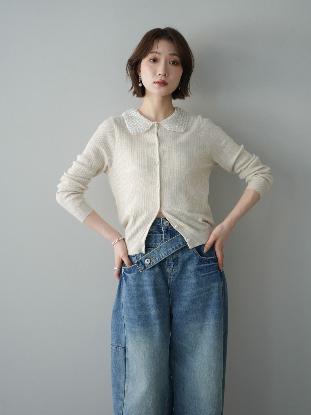 [予約]ビジュー襟パールボタンニットカーディガン/ivory