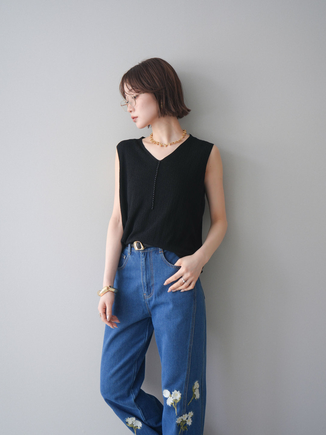 [SET]パールデザインVネックニットトップス+フラワー刺繍ストレートデニム(2set)