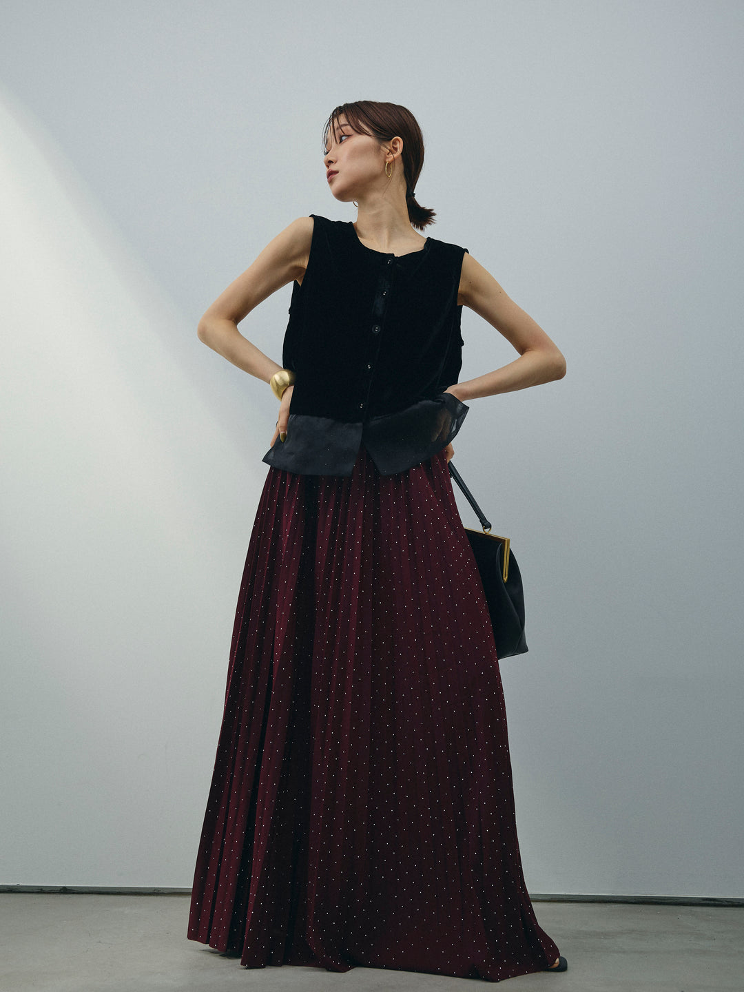 [SET]裾チュールベロアノースリーブプルオーバー+ラインストーンプリーツスカート(2set)