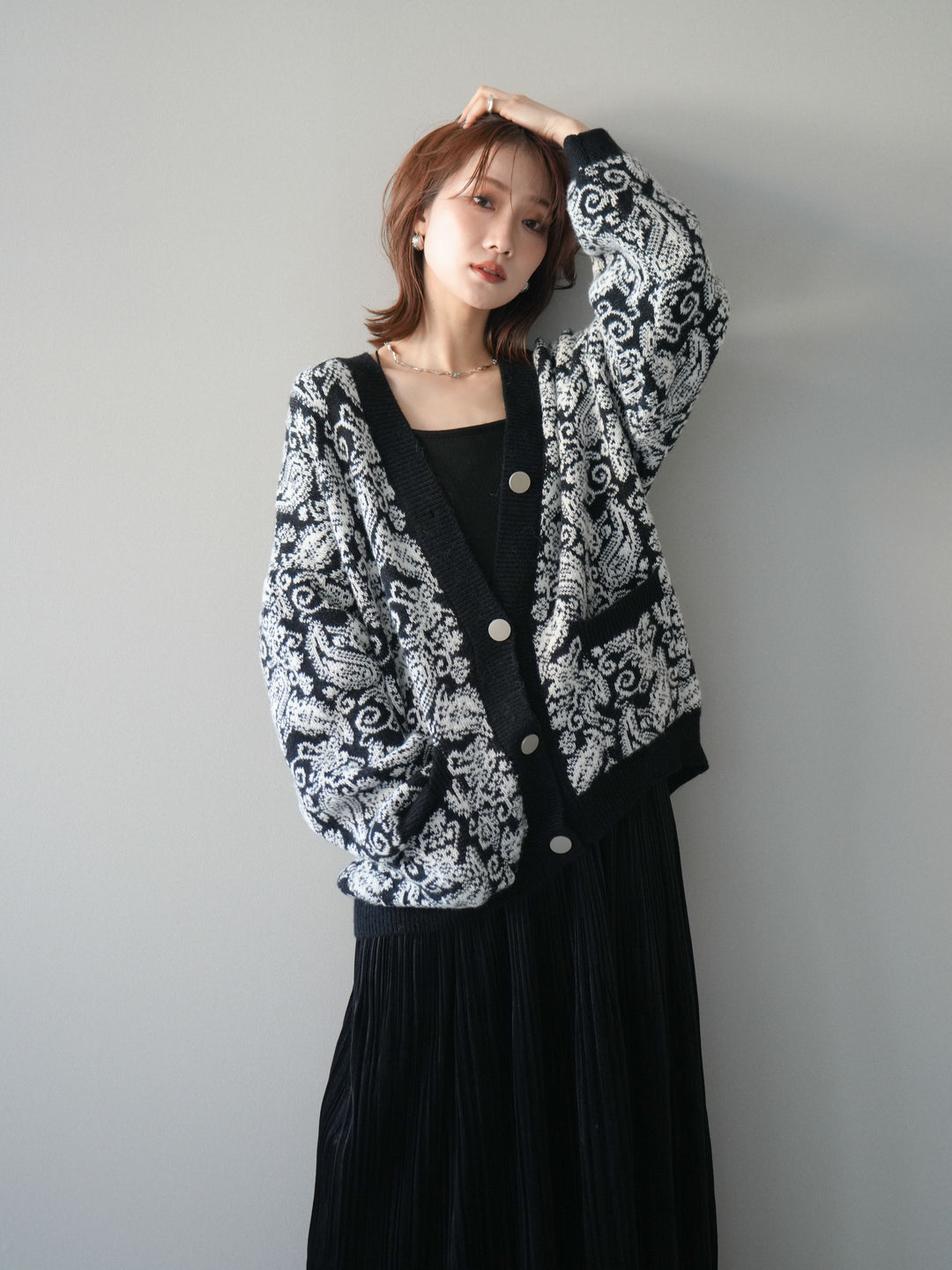 [予約]ペイズリー柄ニットカーディガン/black