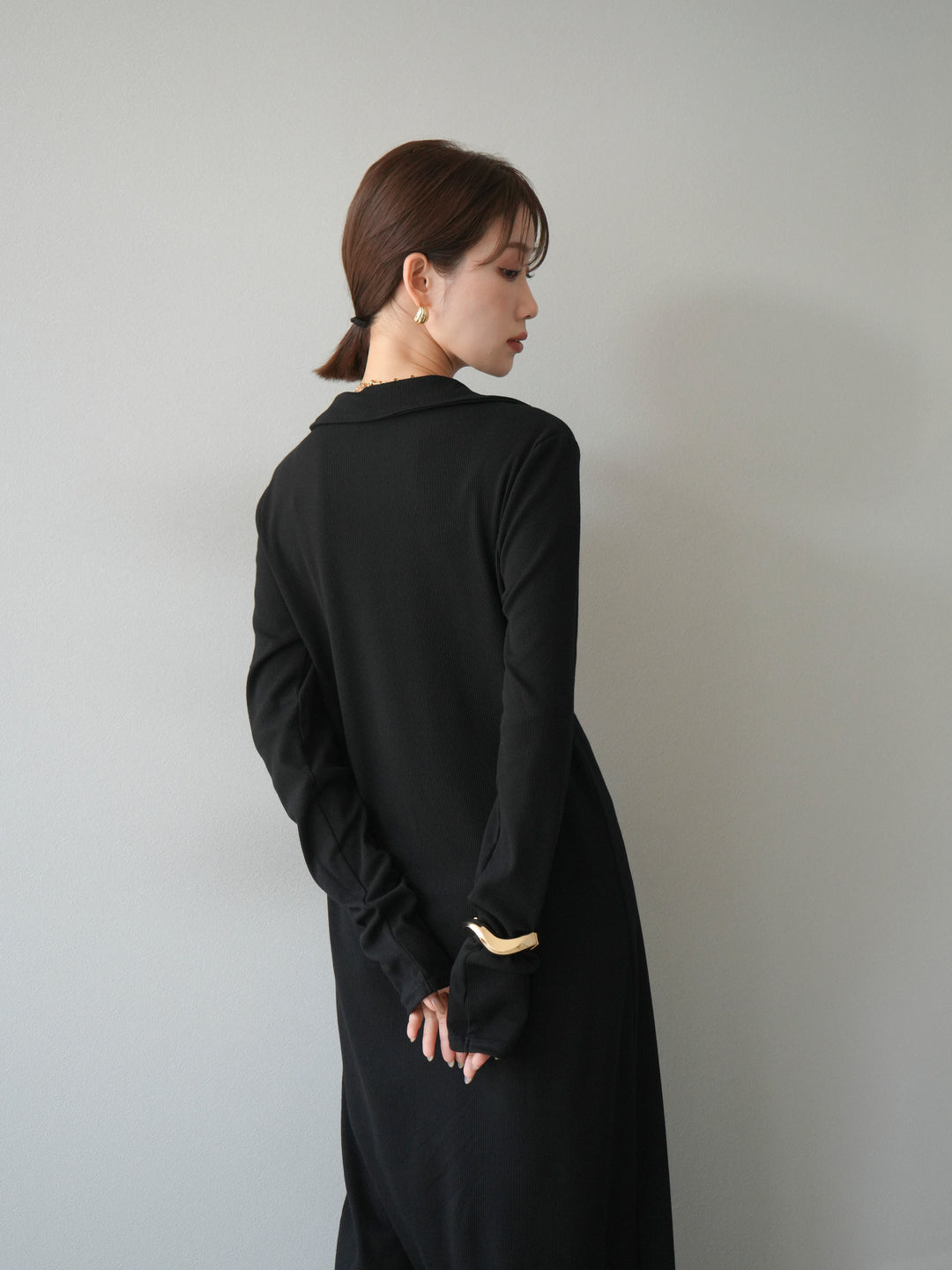 [予約]襟付きカットリブボタンワンピース/ブラック