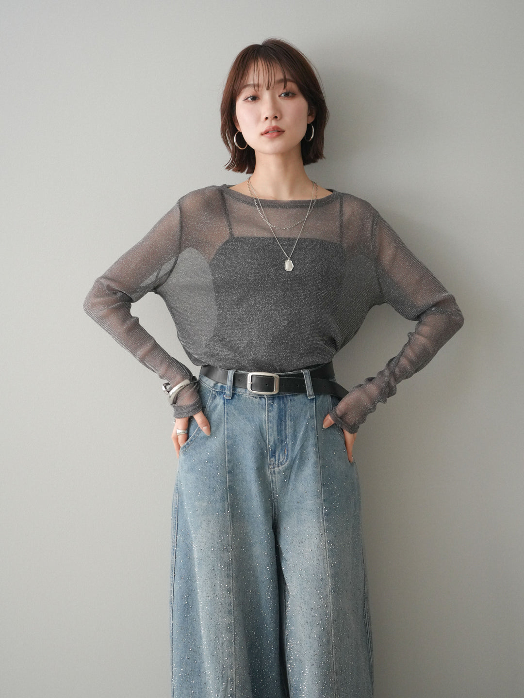 [予約]ラメシアークルーネックトップス/charcoal