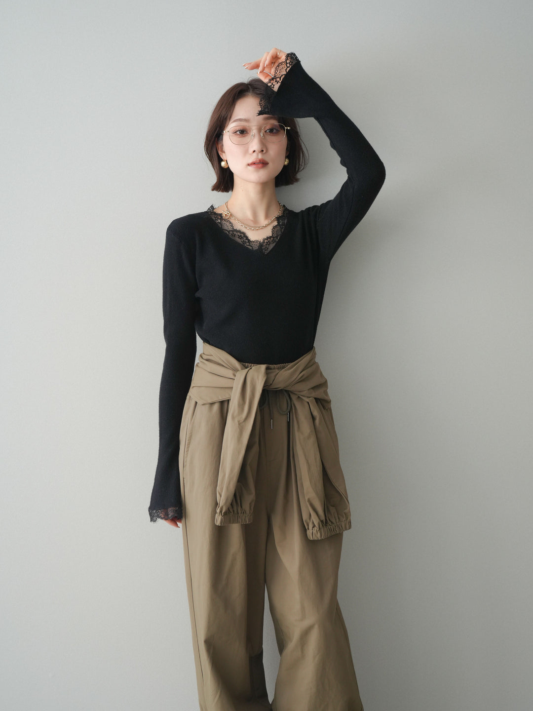 [予約]レースドッキングVネックニットトップス/black