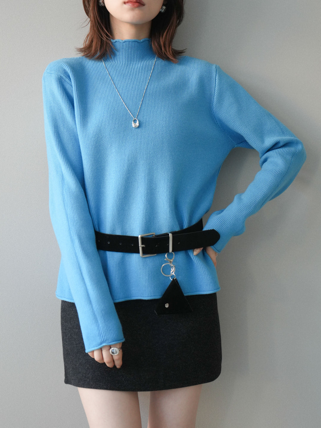 [予約]ボトルネック裾カールリブニットトップス/blue