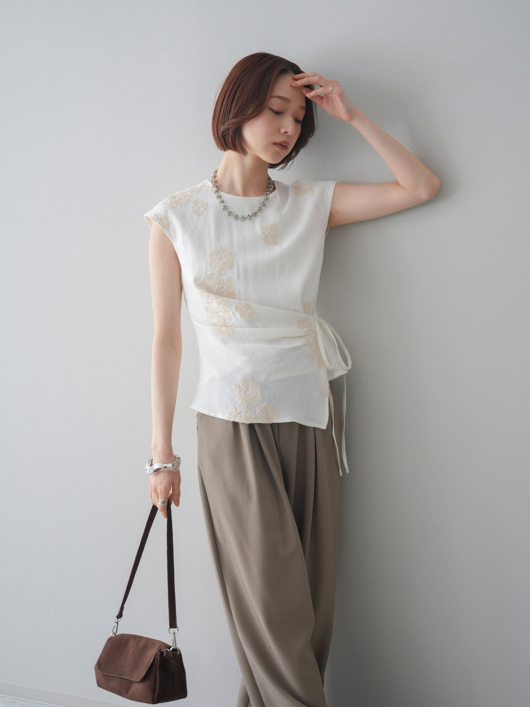 [SET]リネンタッチフラワージャガードトップス+ベルト付キーホルダーモチーフワイドパンツ(2set)