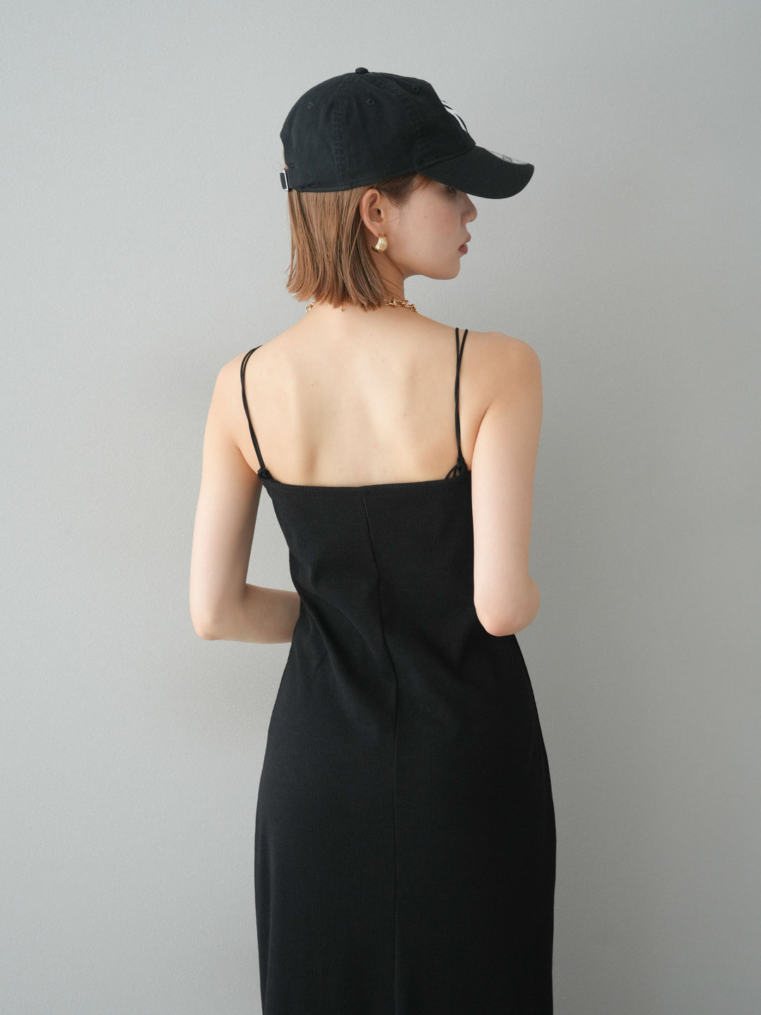 【預購】羅紋罩杯吊帶洋裝/黑色