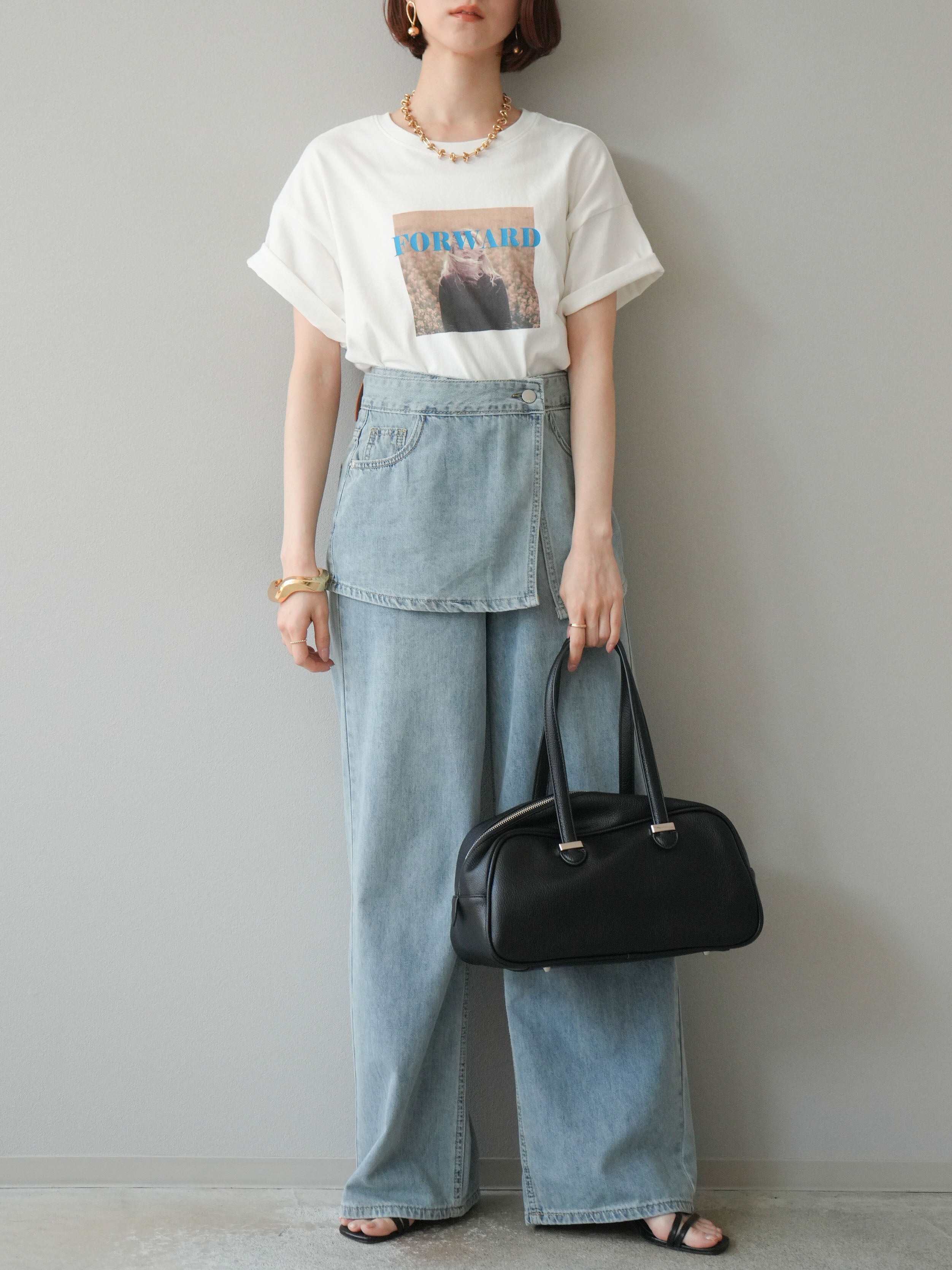 予約]ネオンロゴプリントTシャツ/オフブルー – Lumier