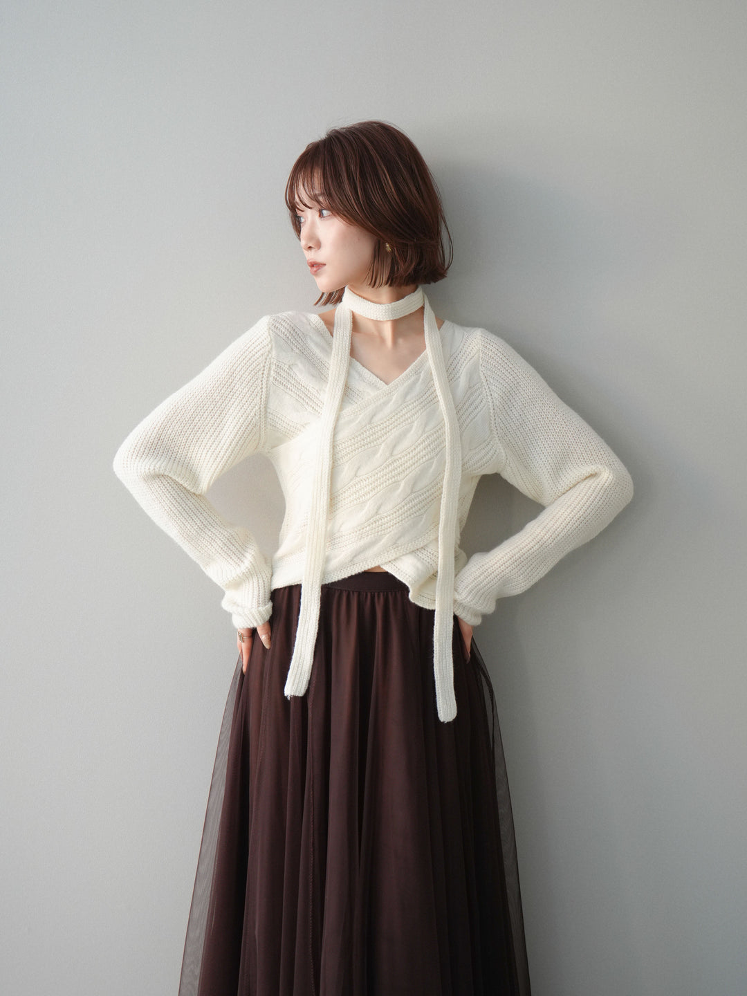 [予約]ケーブル編みクロスニットトップス/white