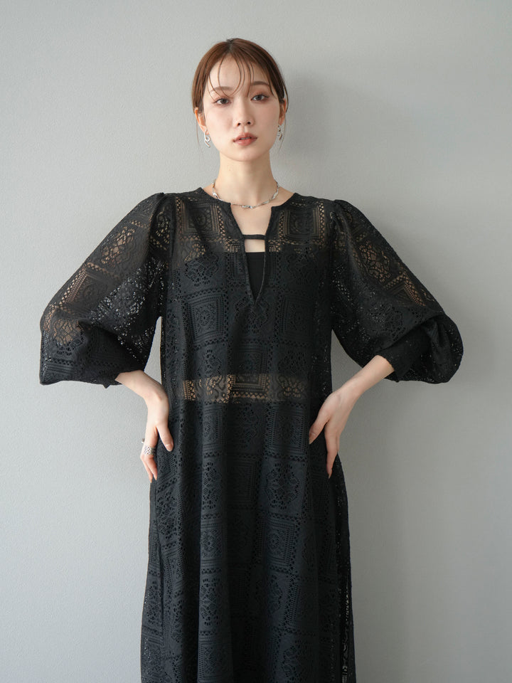 【套裝】塊蕾絲捲袖洋裝+塊蕾絲寬褲（2套）