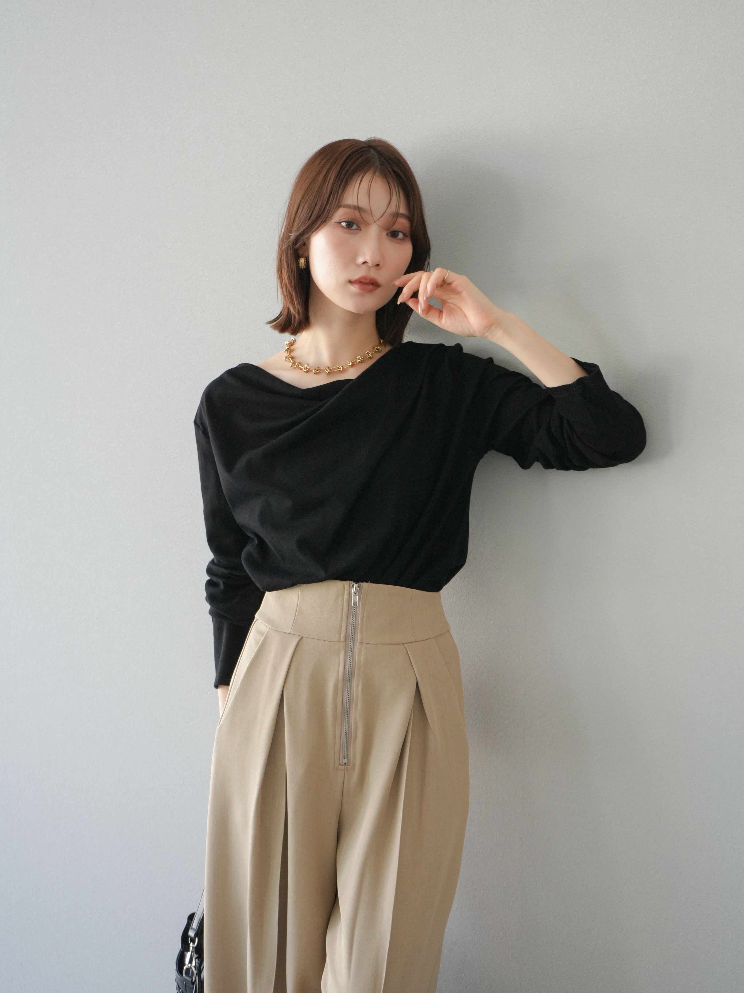 Priority (プライオリティ)　リブカフスボリュームスリーブ＆スピンドルヘム ブラウス Priority(プライオリティ) ロングカフスパフスリーブ　シャツレイヤードトップス