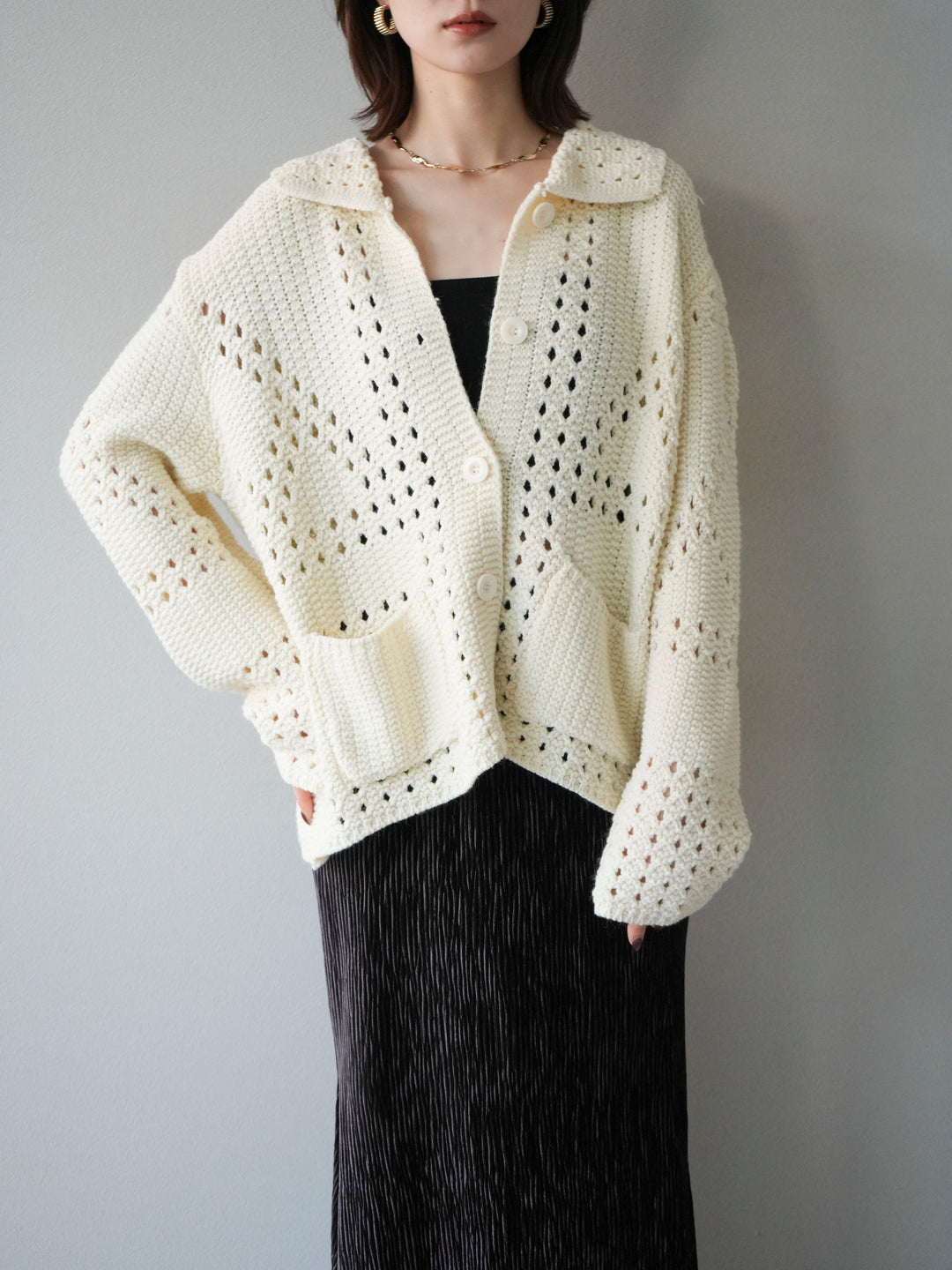 [予約]丸襟透かし編みニットカーディガン/オフ