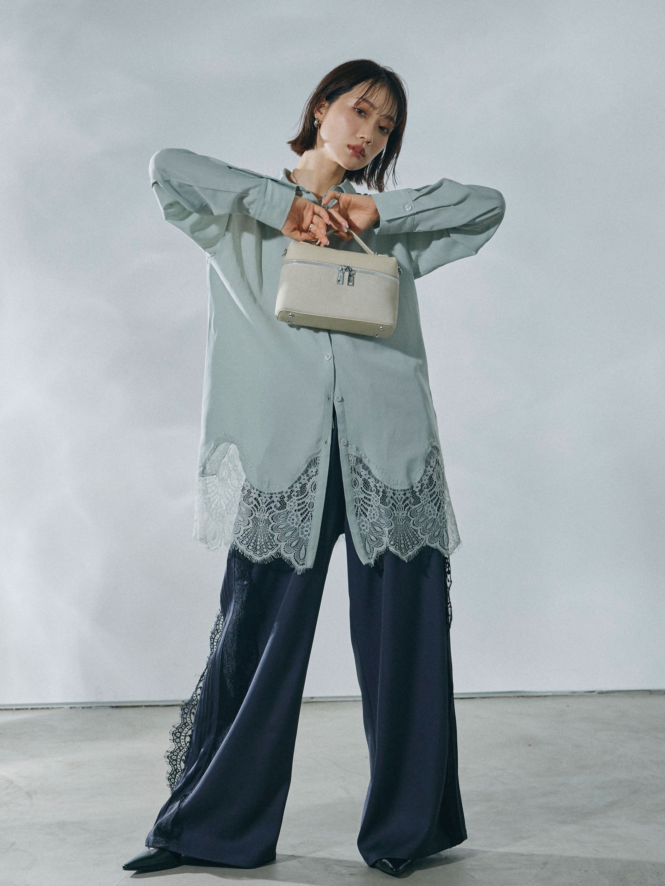 Allure】[SET]裾レースポプリンシャツ+サイドピンタックレースイージー