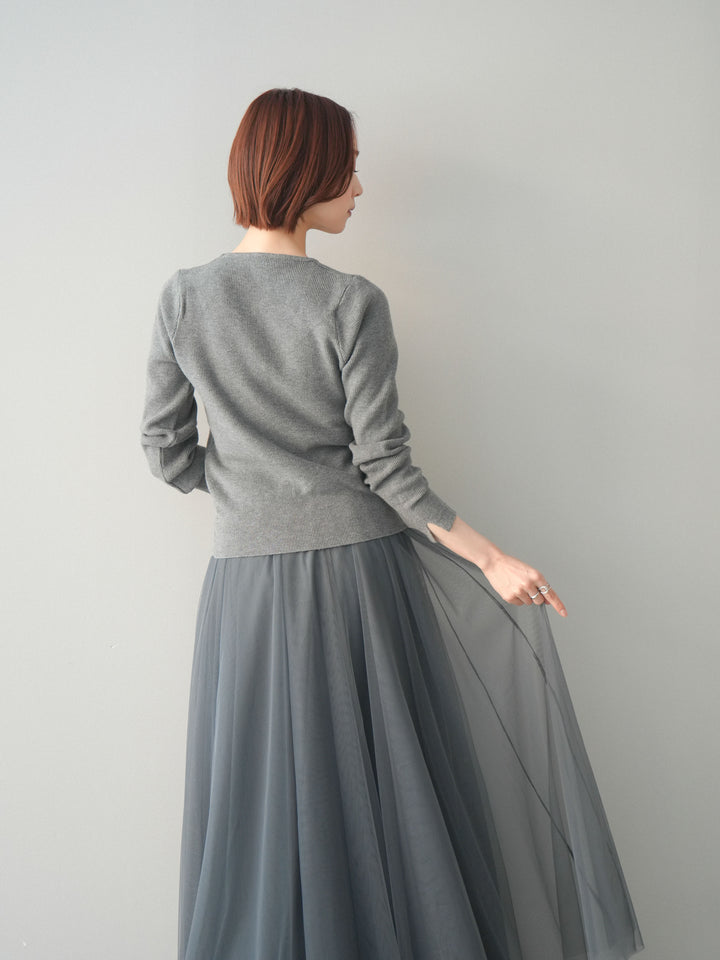 [予約]クロスデザインネックシルバーボタンニット/gray