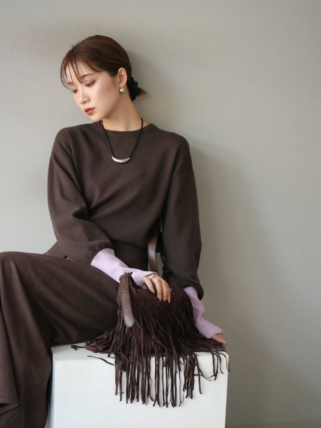 [予約]袖配色フロントスリットニットプルオーバー/ブラウン