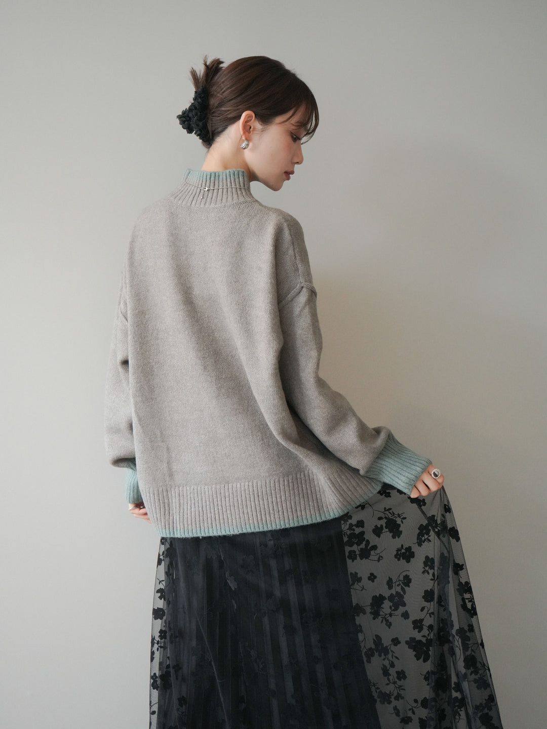 [SET]配色ハイネックニットプルオーバー+選べるアクセセット(2set)