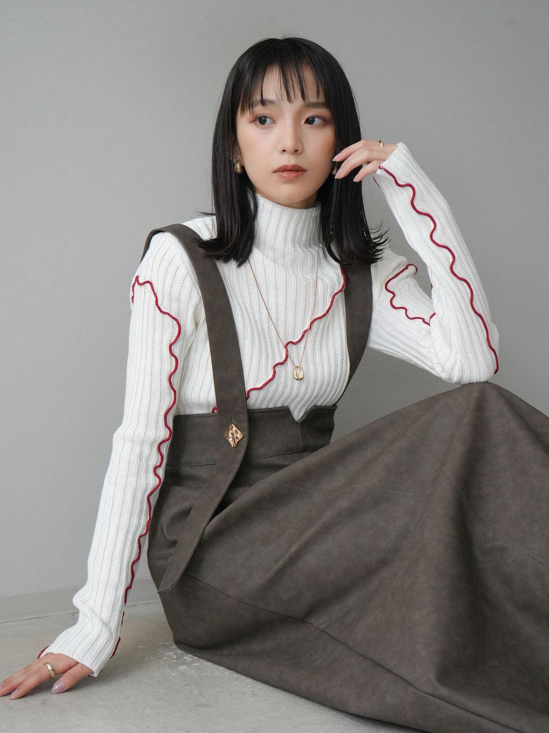 【預購】色彩協調柔和高領針織上衣/象牙色