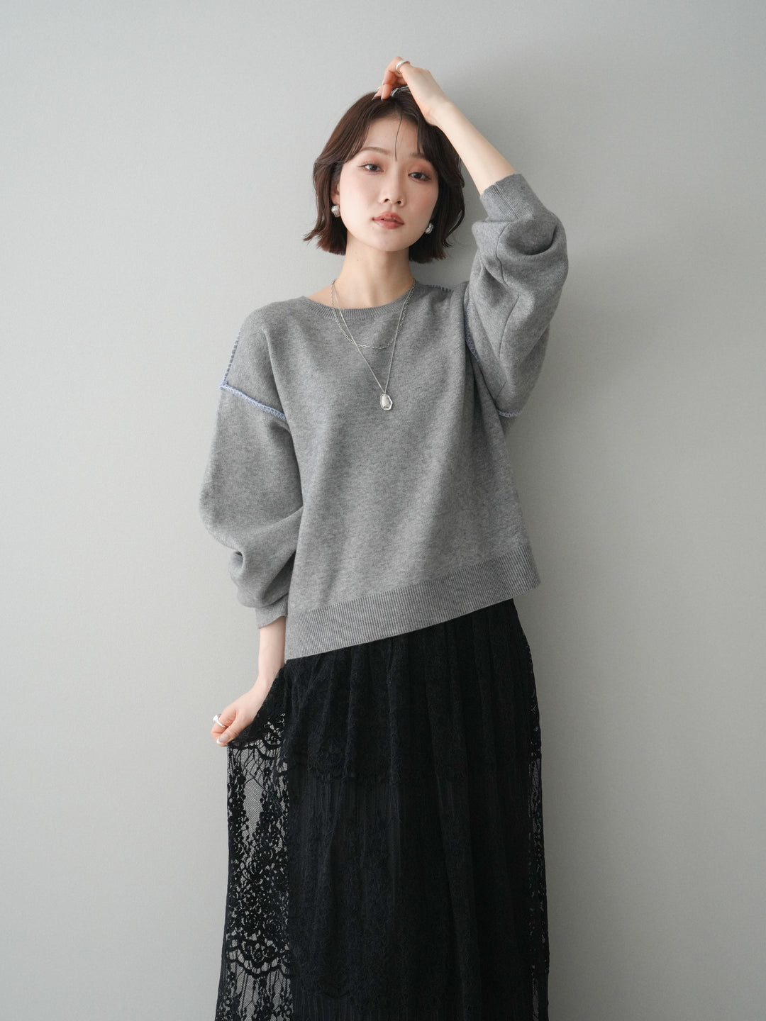 [予約]バックロゴ刺繍配色ステッチニットプルオーバー/gray