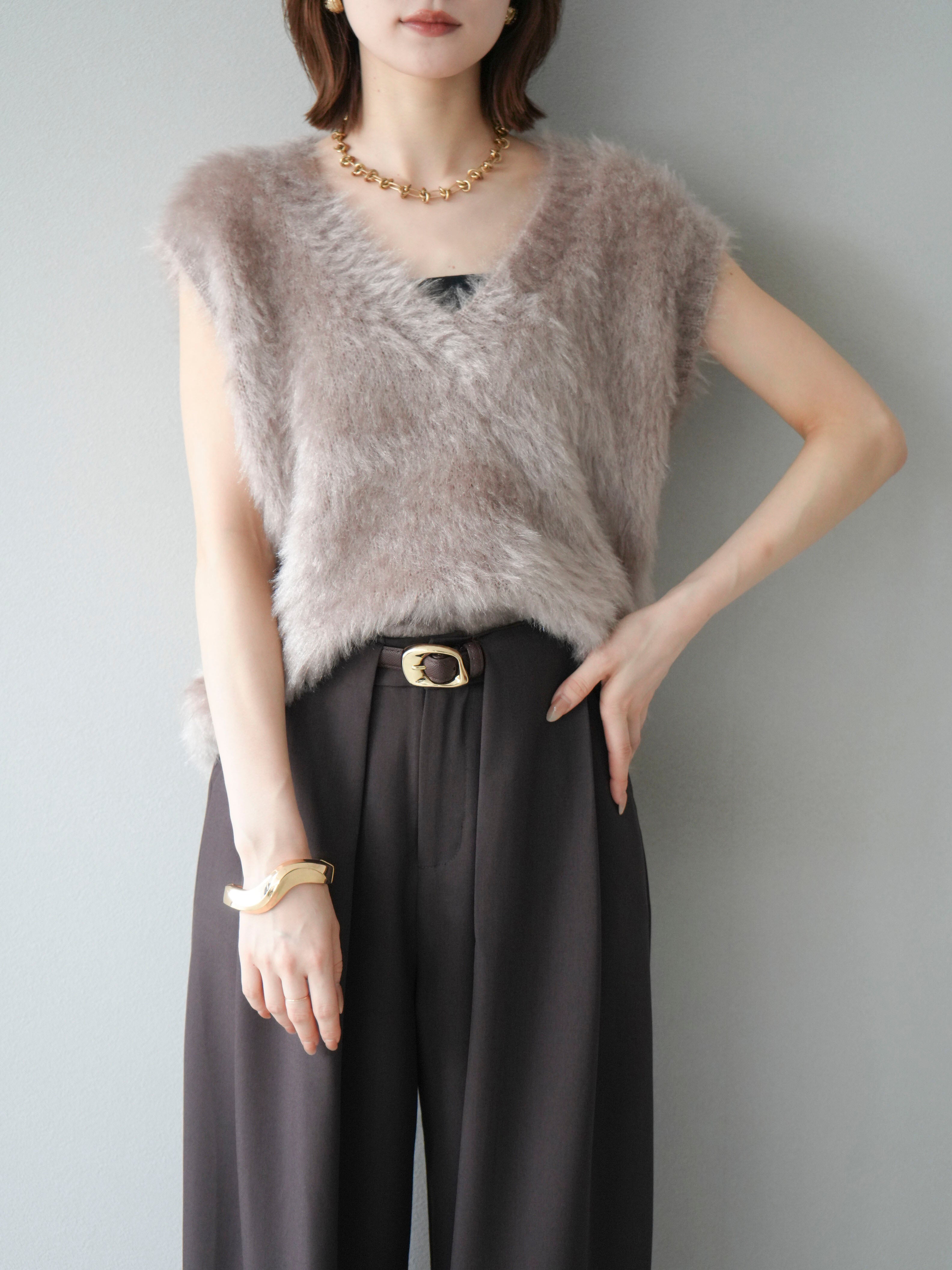 Lumier ラメシャギーVネックニットベスト+ベルトループデザインワイドパンツ SET]ラメシャギーVネックニットベスト+ベルトループデザインワイド