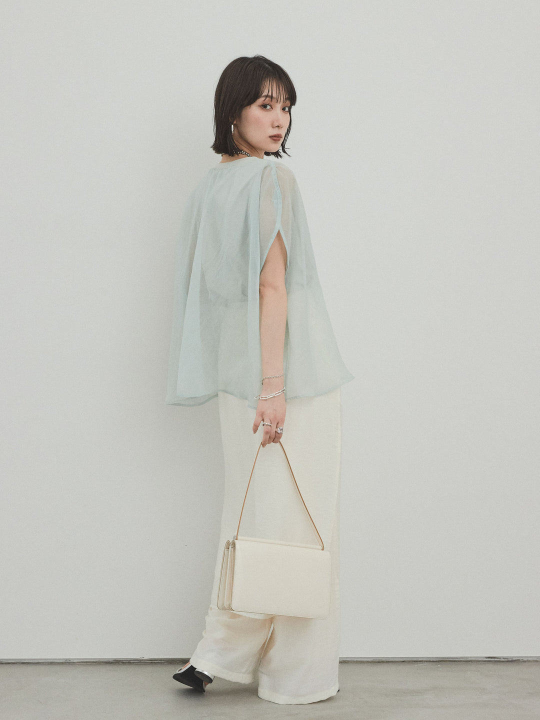 [SET]コンパクトスムースシアーレイヤードトップス+ワッシャーサテンレイヤードスカートパンツ(2set)