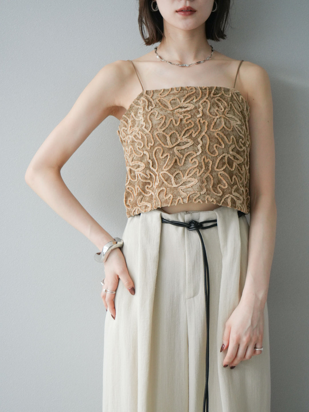 [予約]パイピングフラワーシアーベロアキャミソール/ベージュ