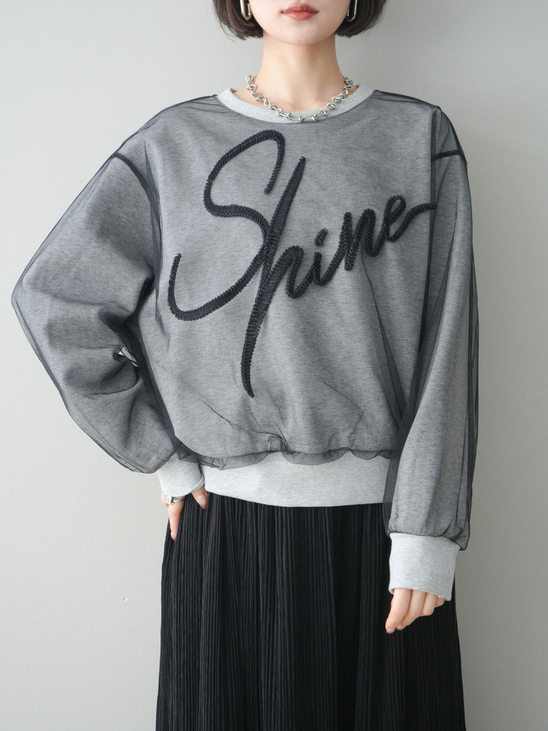 [SET]チュールレイヤードロゴスエットプルオーバー+選べるアクセセット(2set)