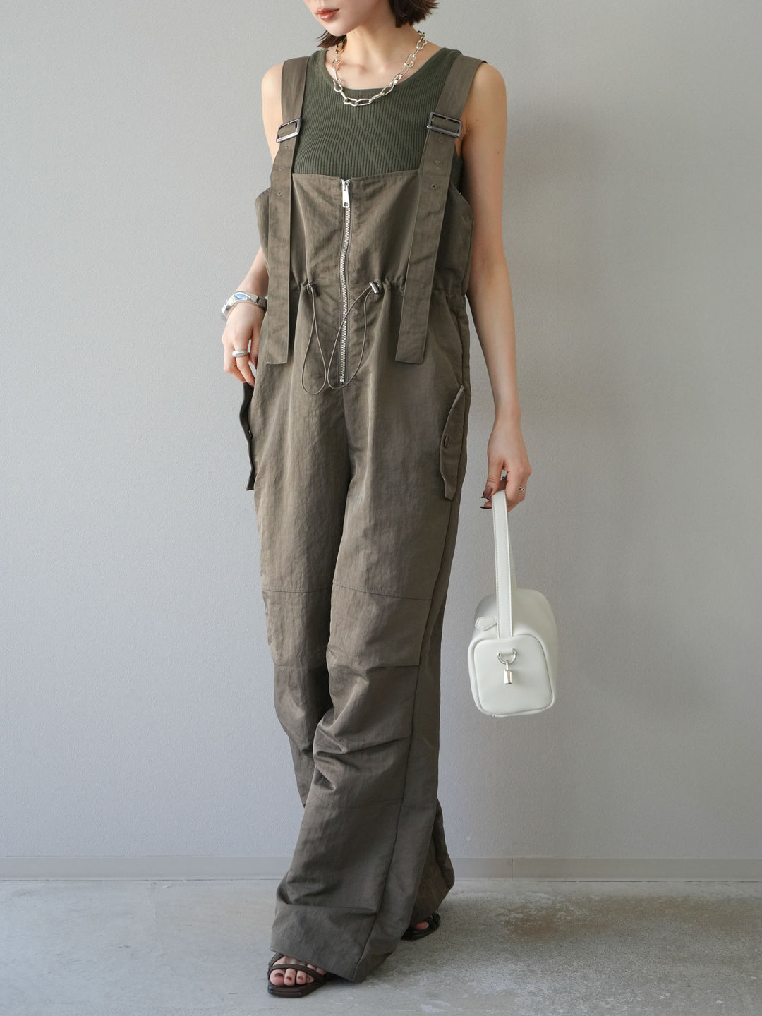 [予約]ナイロンタックデザインサロペット/カーキ