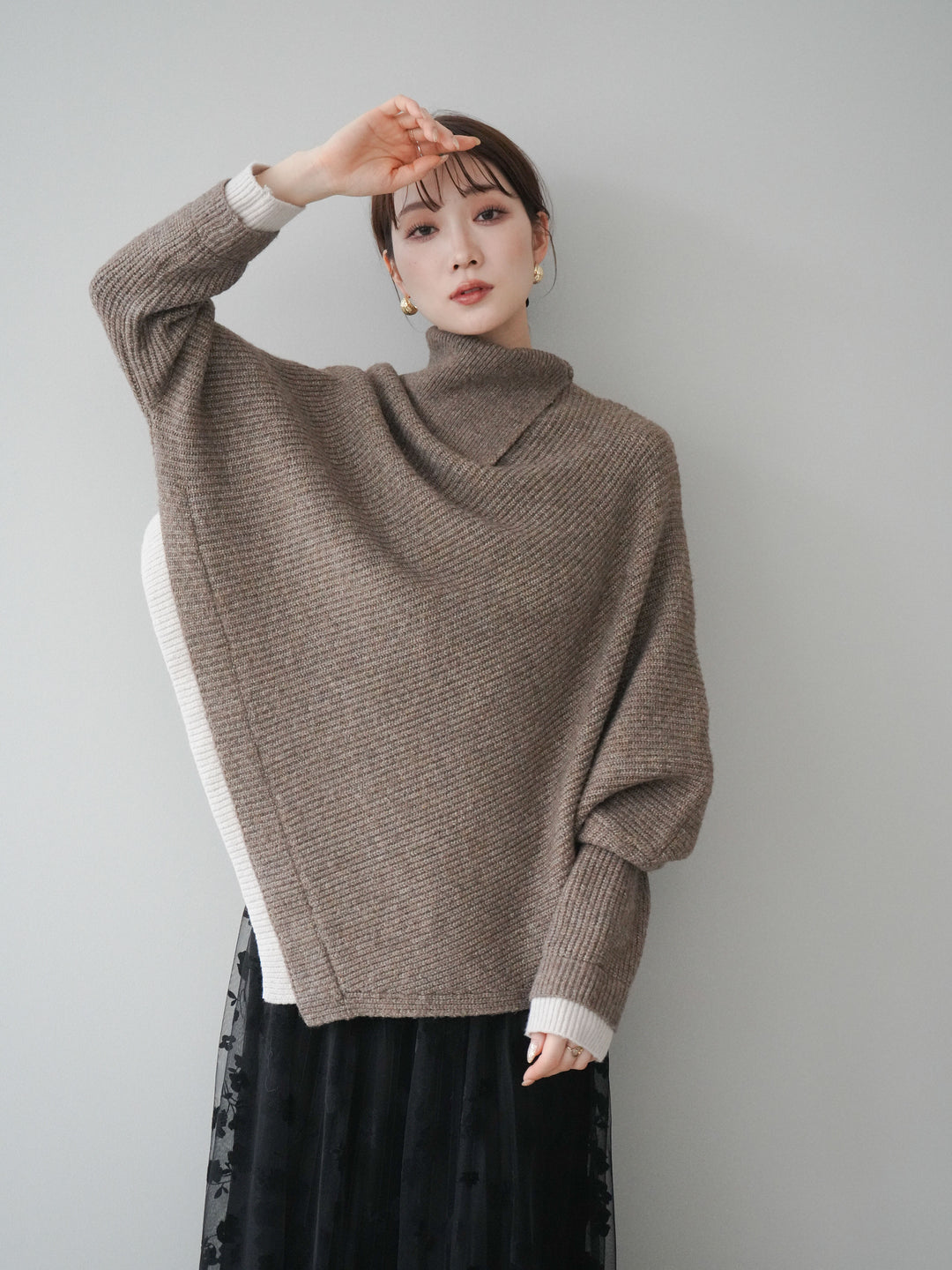 [予約]配色アシンメトリードルマンニットプルオーバー/oatmeal