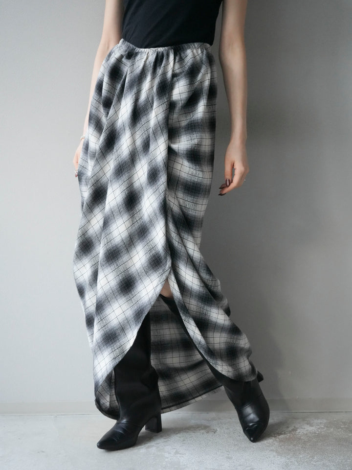 [予約]タックデザインチェックスカート/ホワイト×ブラック