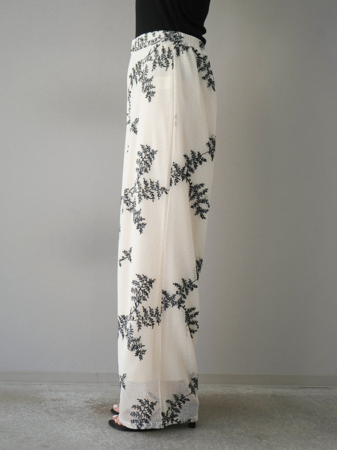 [予約]リーフ柄メッシュワイドパンツ/アイボリー